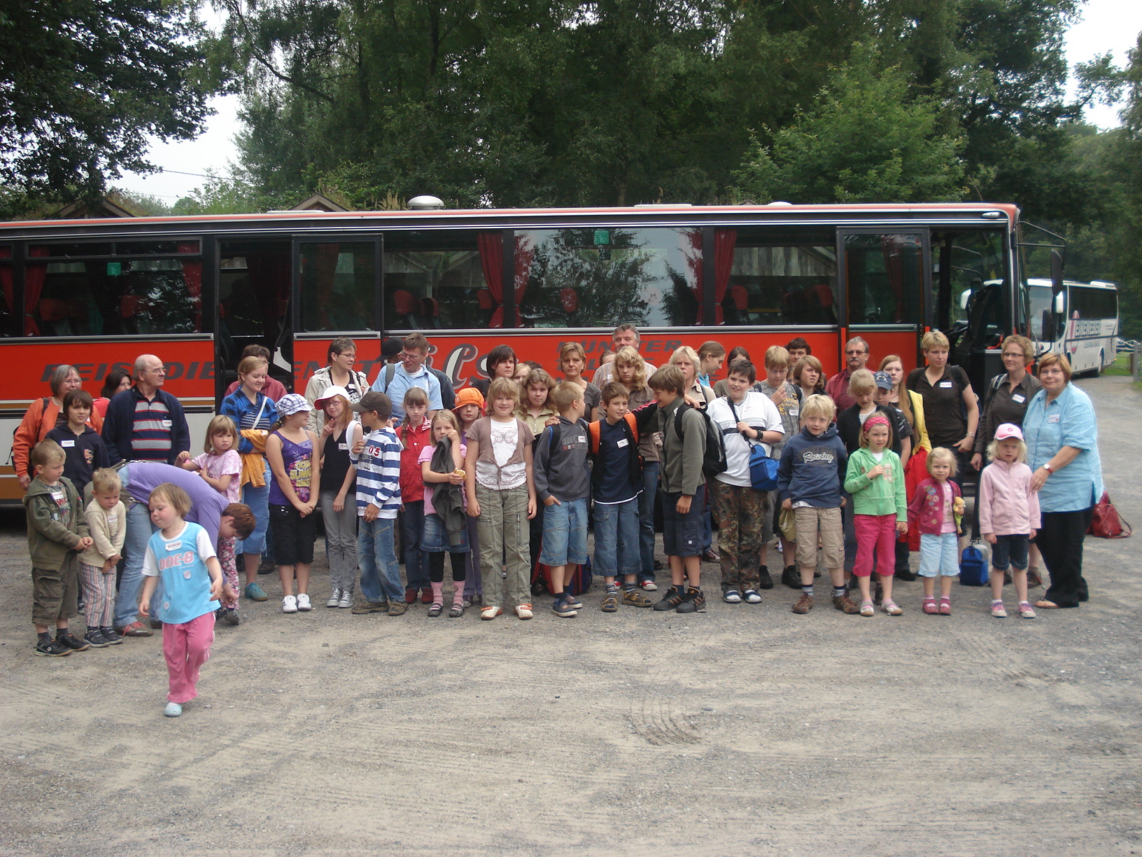 Bei der diesjährigen SPD-Fahrt zum Ketteler-Hof konnte erneut ein Bus voller Kinder kostenlos den dortigen Vergnügungspark besuchen.